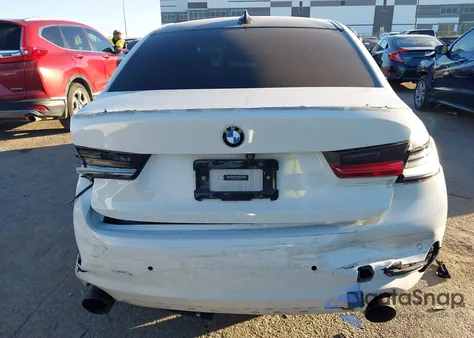 2021 BMW 330I z USA, uszkodzony, nr VIN 3MW5R1J06M8B69318